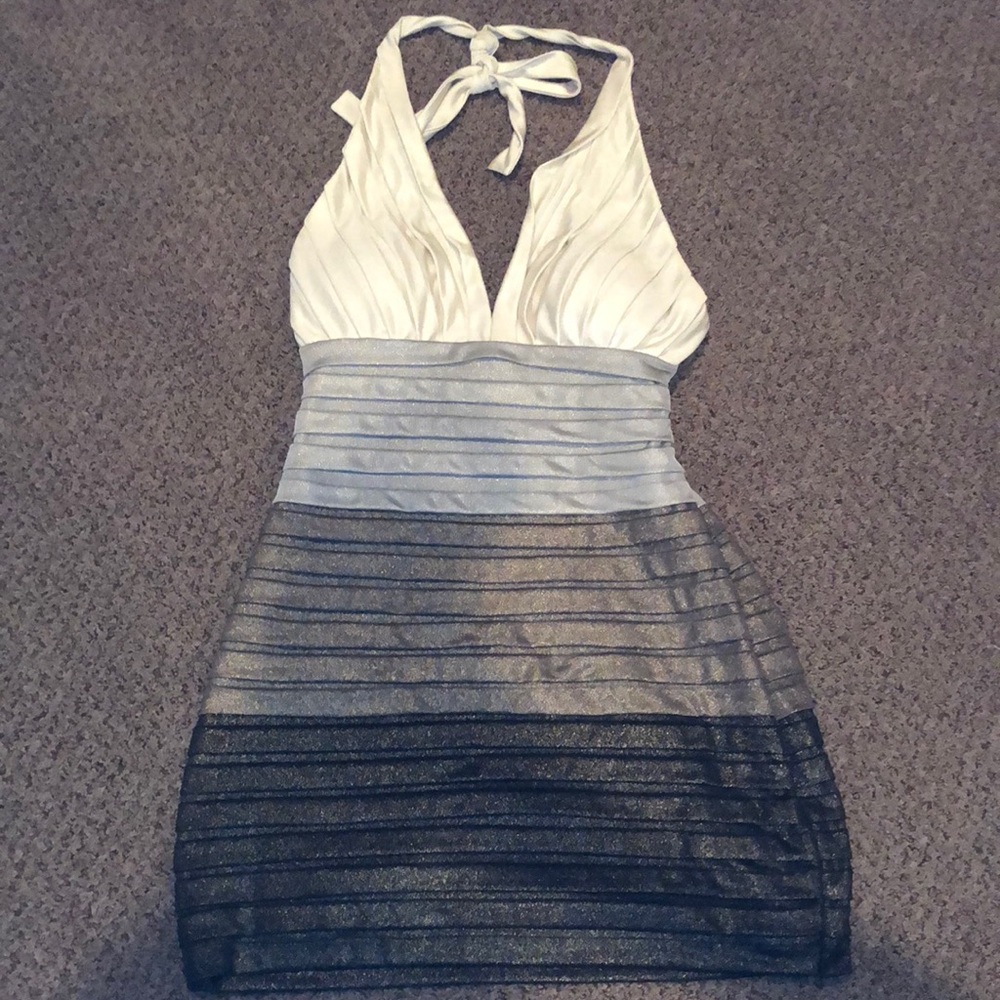 Angl Halter fitted dress brand new 👗